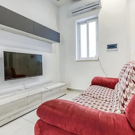 Apartman Cosy Apt With Balcony & Wifi In By 360 Estates *