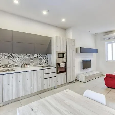 Cosy Apt With Balcony & Wifi In By 360 Estates *