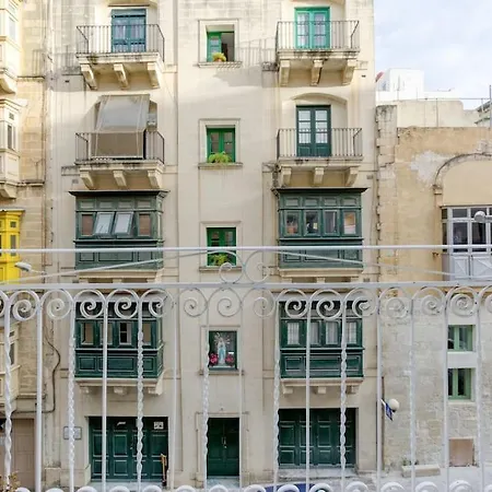 Cosy Apt With Balcony & Wifi In By 360 Estates Apartman *